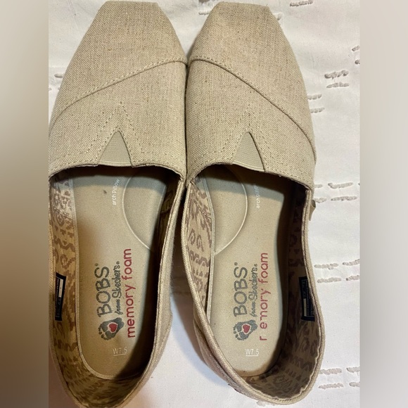 BOBS from Skechers Shoes - Memory foam Bobs - 7.5